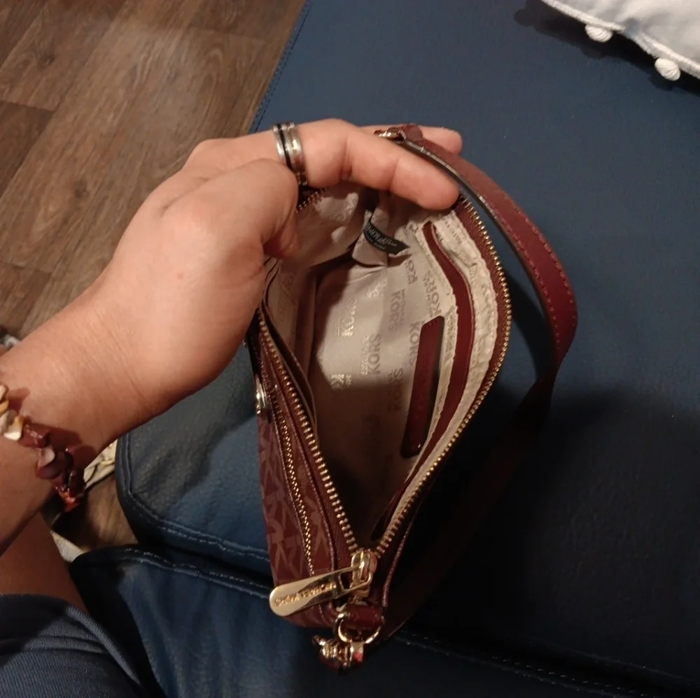 Michael Kors Marrón Wristlet and mini handbag bag semi new